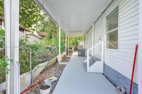 19800 SW 180th Avenue Lot 222 Miami FL 33187