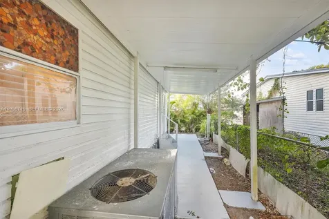 19800 SW 180th Avenue Lot 222 Miami FL 33187