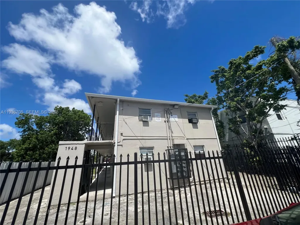 1948 NW 2nd Court Miami FL 33136