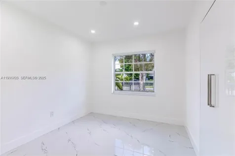 1430 NW 87th Terrace Miami FL 33147