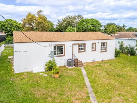 1430 NW 87th Terrace Miami FL 33147