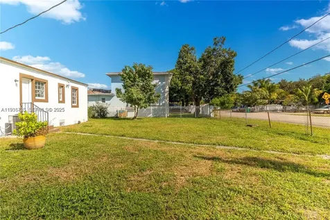 1430 NW 87th Terrace Miami FL 33147