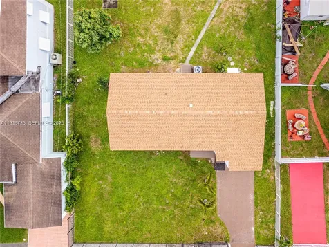 1430 NW 87th Terrace Miami FL 33147