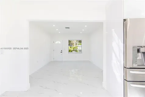 1430 NW 87th Terrace Miami FL 33147