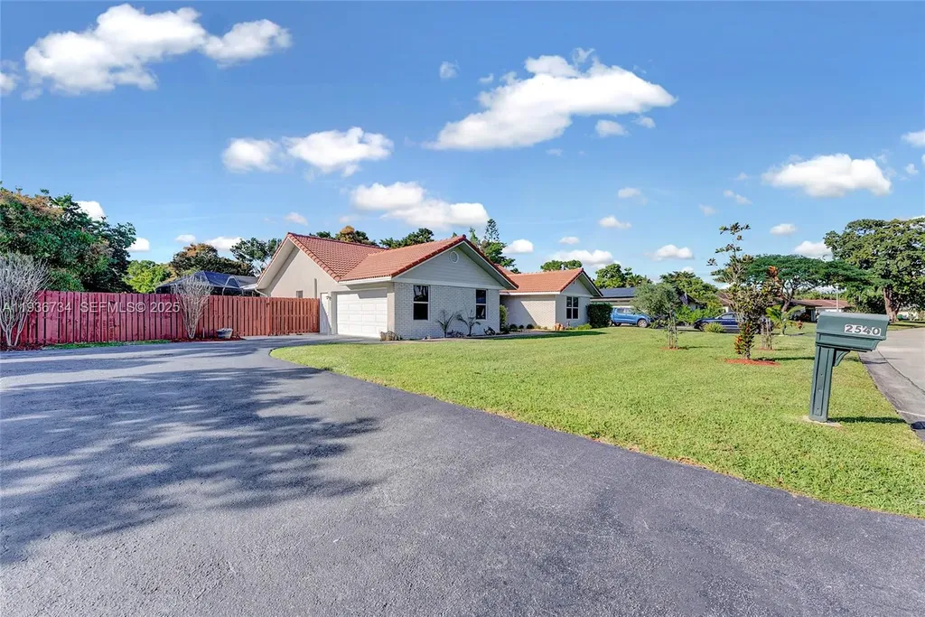 2540 NW 115th Drive Coral Springs FL 33065
