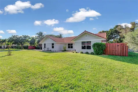 2540 NW 115th Drive Coral Springs FL 33065