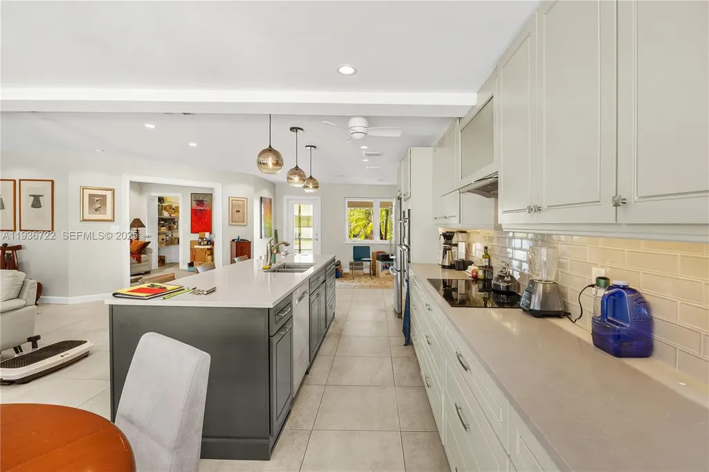 6240 NE 20th Way Fort Lauderdale FL 33308