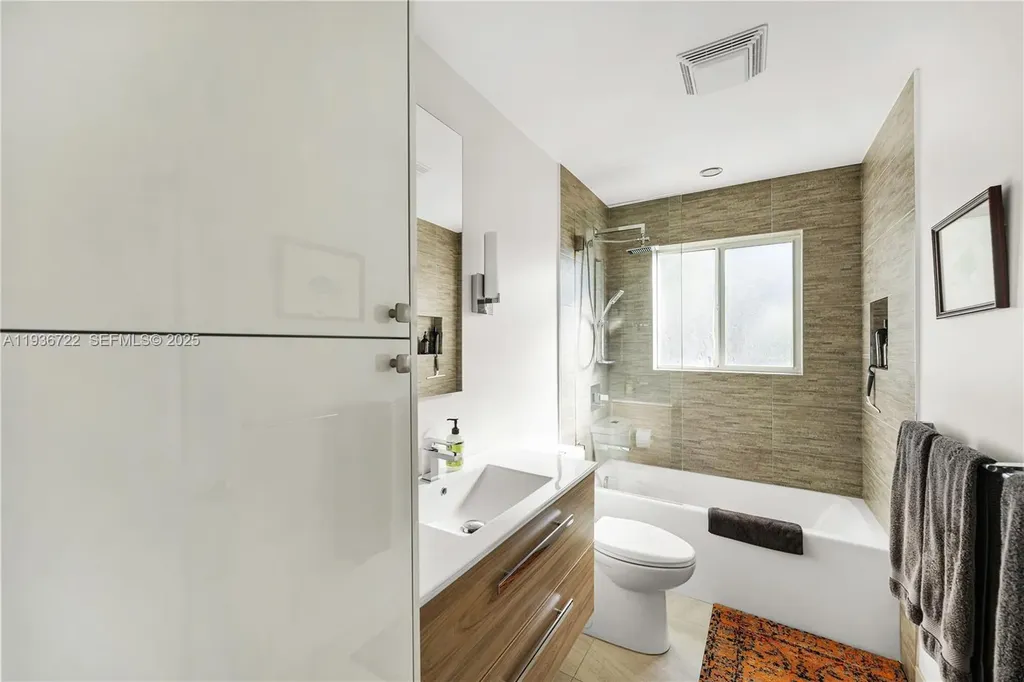 6240 NE 20th Way Fort Lauderdale FL 33308