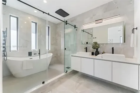 2435 NE 18th Street Fort Lauderdale FL 33305