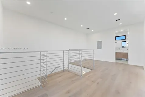 2435 NE 18th Street Fort Lauderdale FL 33305