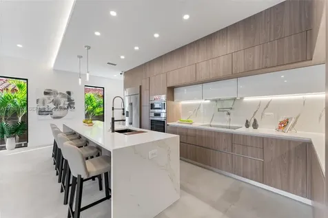 2435 NE 18th Street Fort Lauderdale FL 33305