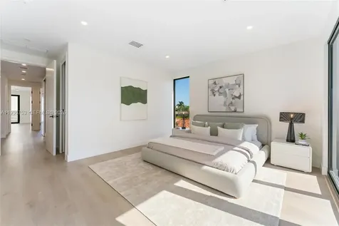 2435 NE 18th Street Fort Lauderdale FL 33305