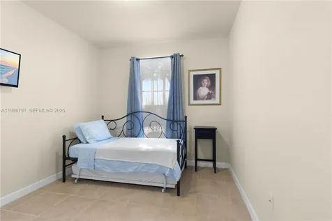 16789 SW 96th Street Miami FL 33196