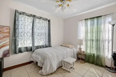 19641 Sterling Drive Cutler Bay FL 33157