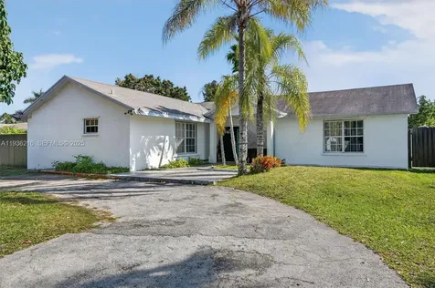 19641 Sterling Drive Cutler Bay FL 33157