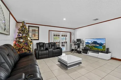 19641 Sterling Drive Cutler Bay FL 33157