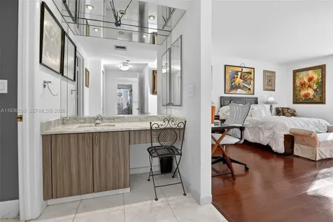 20281 E Country Club Drive Aventura FL 33180