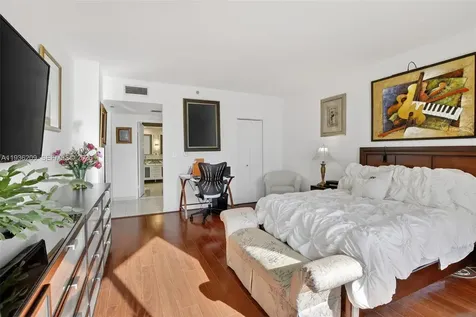 20281 E Country Club Drive Aventura FL 33180
