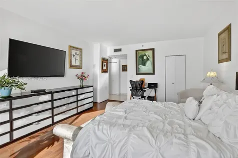 20281 E Country Club Drive Aventura FL 33180