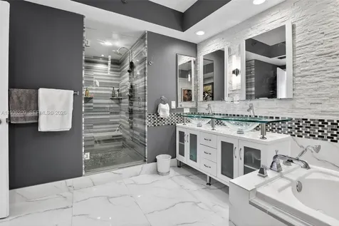 20281 E Country Club Drive Aventura FL 33180