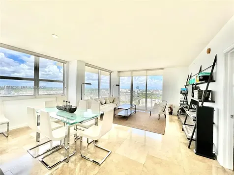 19501 W Country Club Drive Aventura FL 33180