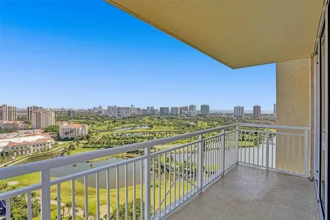 19501 W Country Club Drive Aventura FL 33180