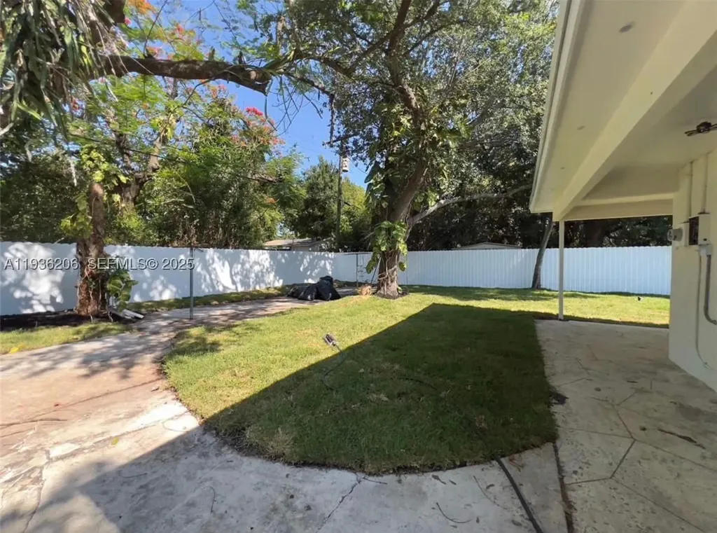 1220 N Andrews Avenue Fort Lauderdale FL 33311