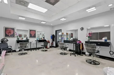 Full-service Beauty Salon For Sale In Doral Doral FL 33172