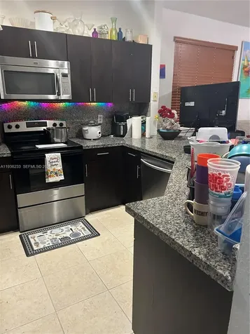 948 NW Phoenix Way Weston FL 33327