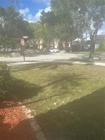 948 NW Phoenix Way Weston FL 33327