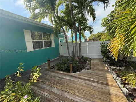 715 E Caribbean Drive E Lower Keys FL 33042