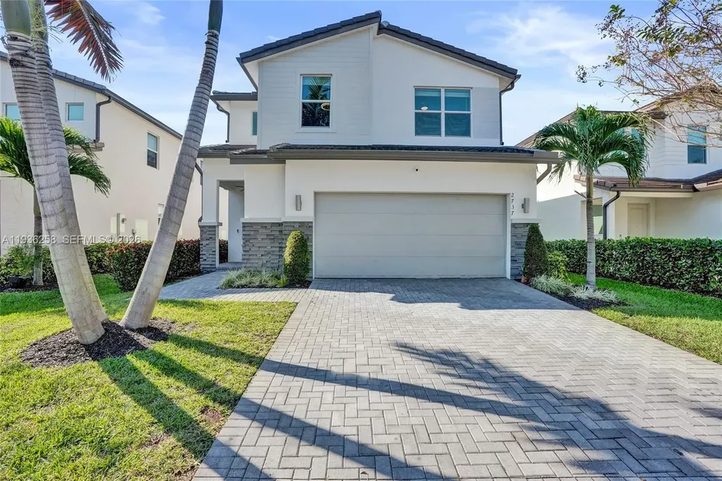 2737 Country Lake Trail Boynton Beach FL 33436