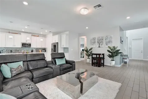 2737 Country Lake Trail Boynton Beach FL 33436