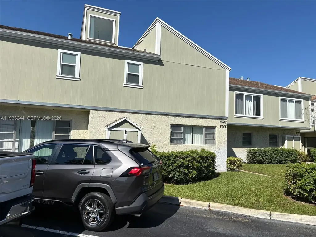 8043 Lagos De Campo Boulevard Tamarac FL 33321