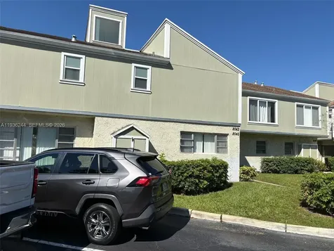 8043 Lagos De Campo Boulevard Tamarac FL 33321