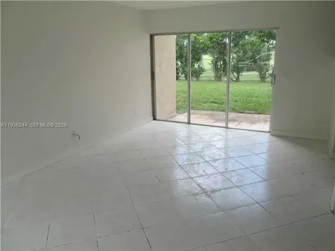 8043 Lagos De Campo Boulevard Tamarac FL 33321
