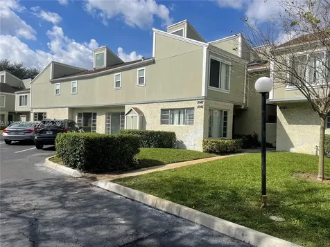 8043 Lagos De Campo Boulevard Tamarac FL 33321