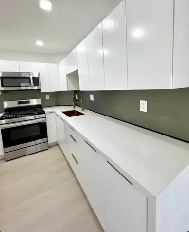 300 Bayview Drive Sunny Isles Beach FL 33160