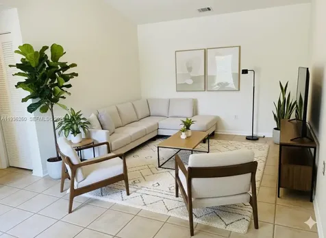 2173 NW 78th Avenue Pembroke Pines FL 33024