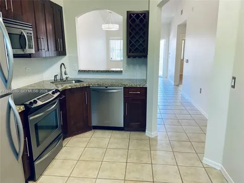 2173 NW 78th Avenue Pembroke Pines FL 33024