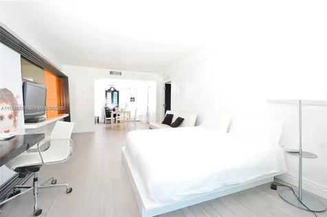 1100 West Avenue Miami Beach FL 33139