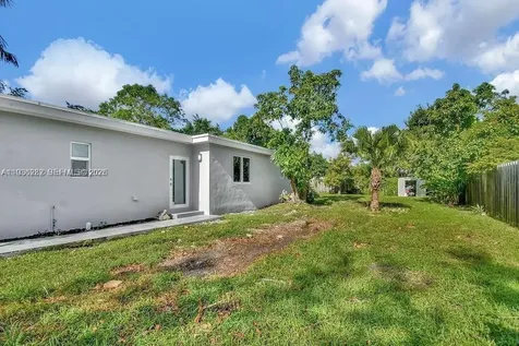 7902 SW 67th Avenue South Miami FL 33143