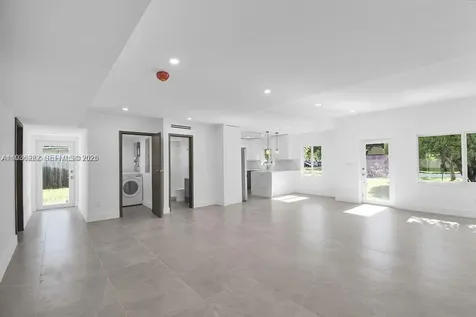 7902 SW 67th Avenue South Miami FL 33143
