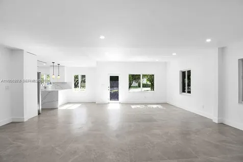 7902 SW 67th Avenue South Miami FL 33143