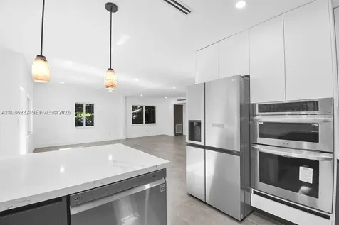 7902 SW 67th Avenue South Miami FL 33143
