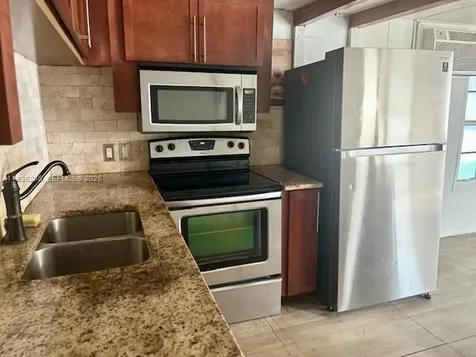 8732 SW 16th Street Davie FL 33324
