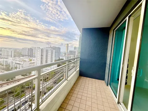60 SW 13th Street Miami FL 33130