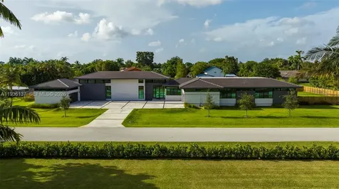 11911 NW 2 Street Plantation FL 33325