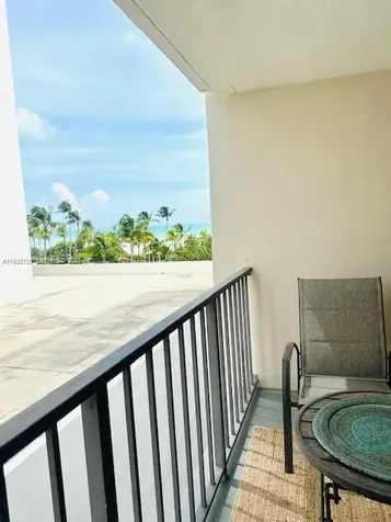 2625 Collins Avenue Miami Beach FL 33140