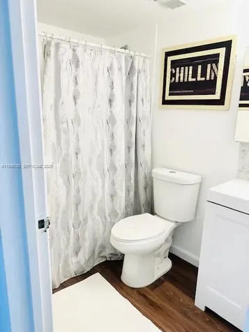 2625 Collins Avenue Miami Beach FL 33140